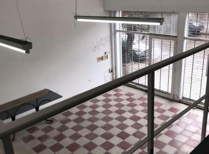 Local comercial · 330m² · 3 Ambientes