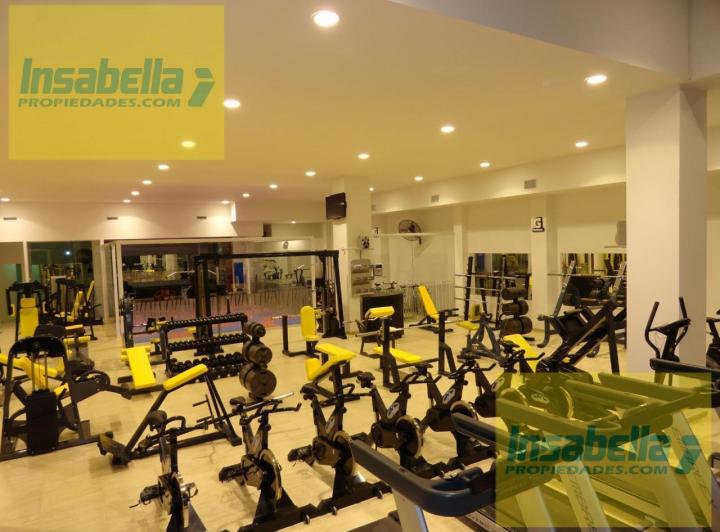 Local comercial · 405m²