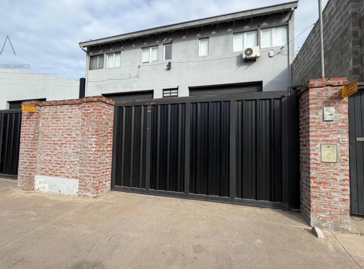 Local comercial · 1600m² · 1 Cochera