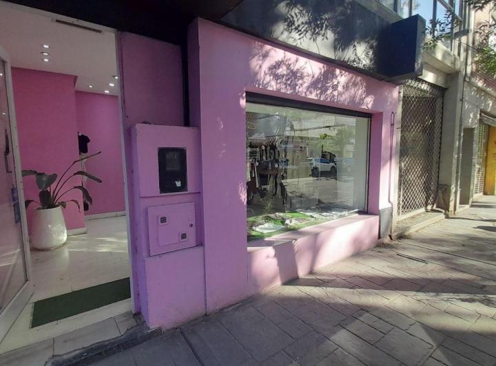 Local comercial · 130m² · 3 Ambientes