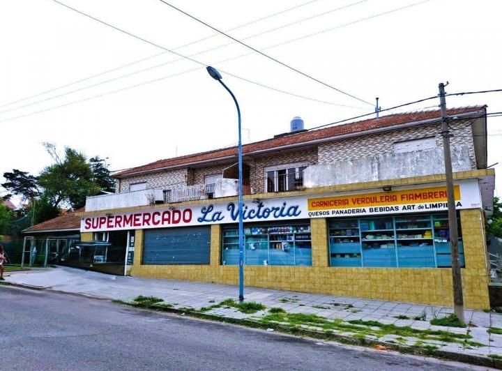 Local comercial · 610m²