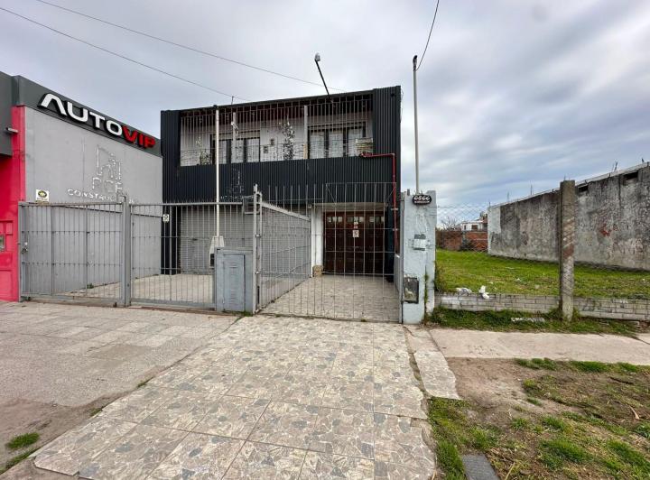 Local comercial · 282m² · 1 Cochera