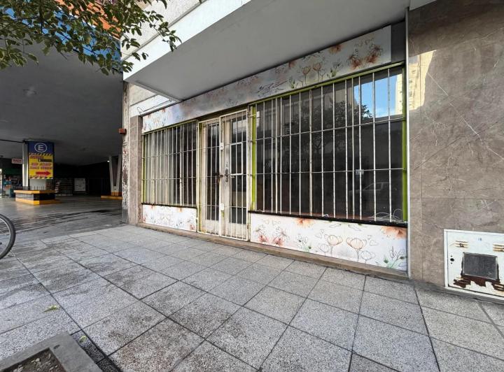 Local comercial · 129m²