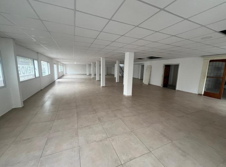 Local comercial · 500m²