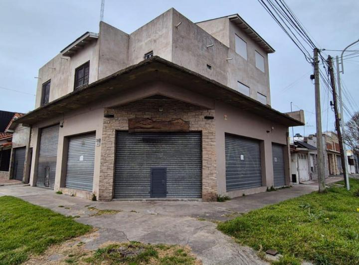 Local comercial · 337m² · 6 Ambientes · 1 Cochera