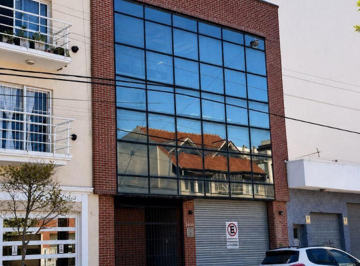 Local comercial · 513m² · 5 Ambientes · 1 Cochera