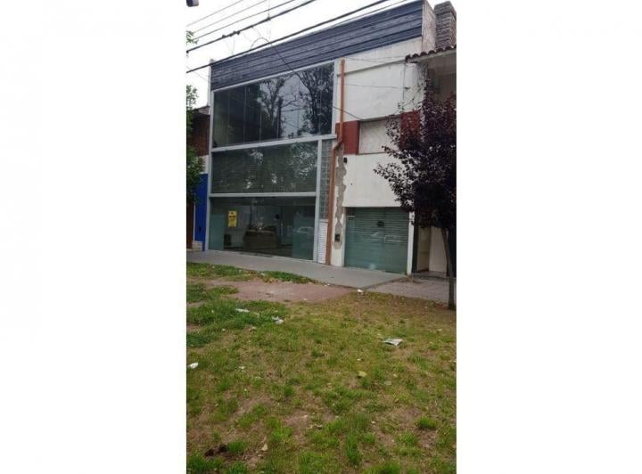Local comercial · 200m²