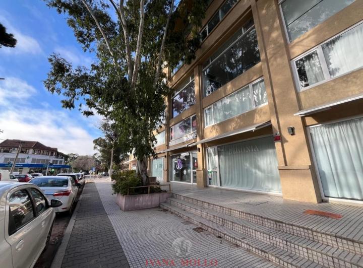 Local comercial · 47m²