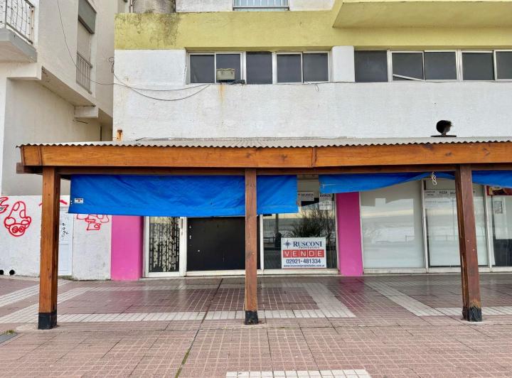Local comercial · 208m² · 3 Ambientes