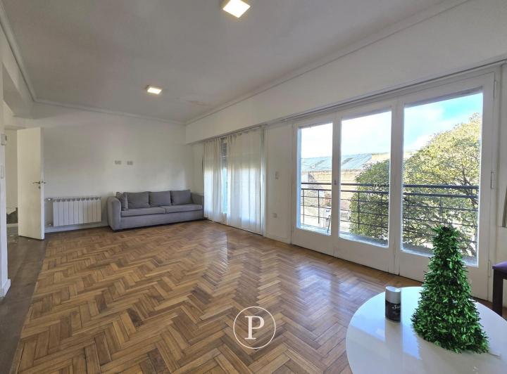 Local comercial · 280m² · 6 Ambientes · 2 Cocheras