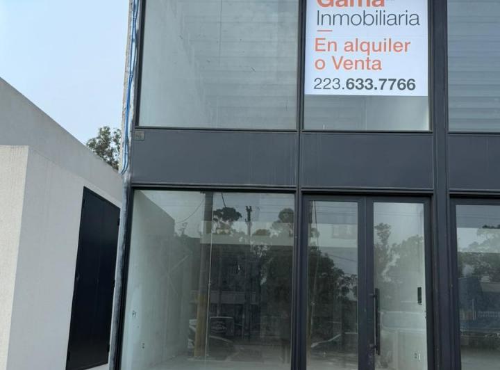 Local comercial · 145m²