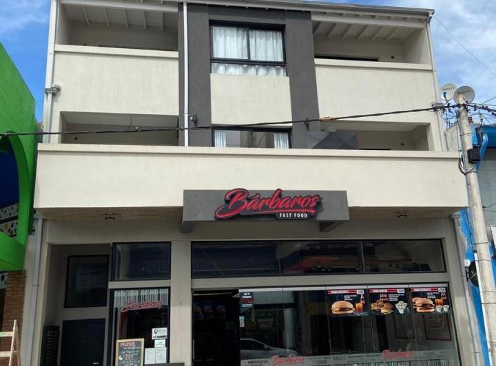 Local comercial · 200m²