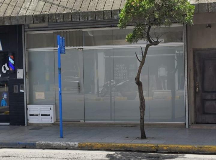 Local comercial · 150m²
