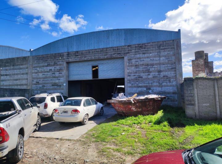 Bodega-Galpón · 15m² · 3 Ambientes
