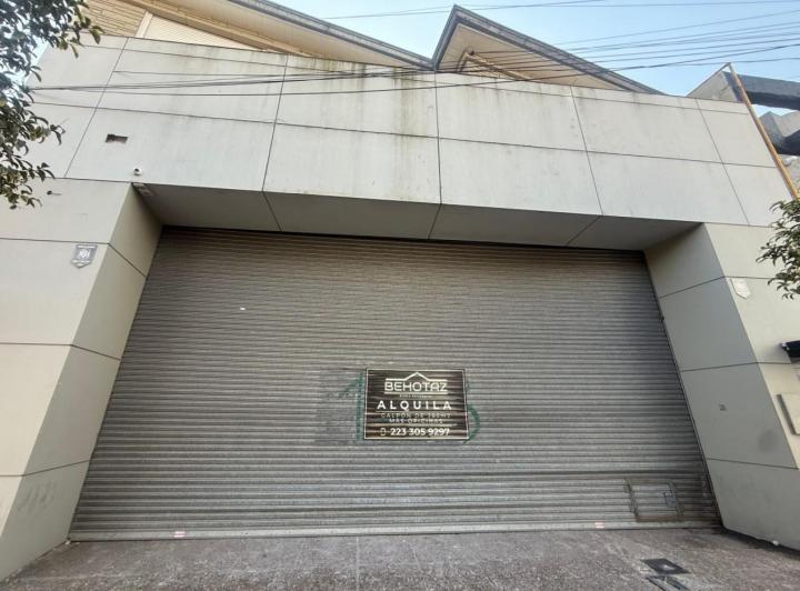 Local comercial · 385m²