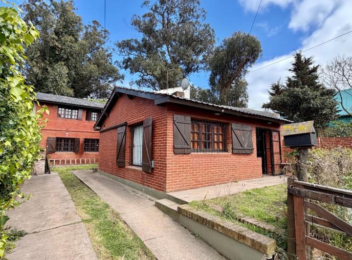 Casa · 164m² · 5 Ambientes · 2 Cocheras