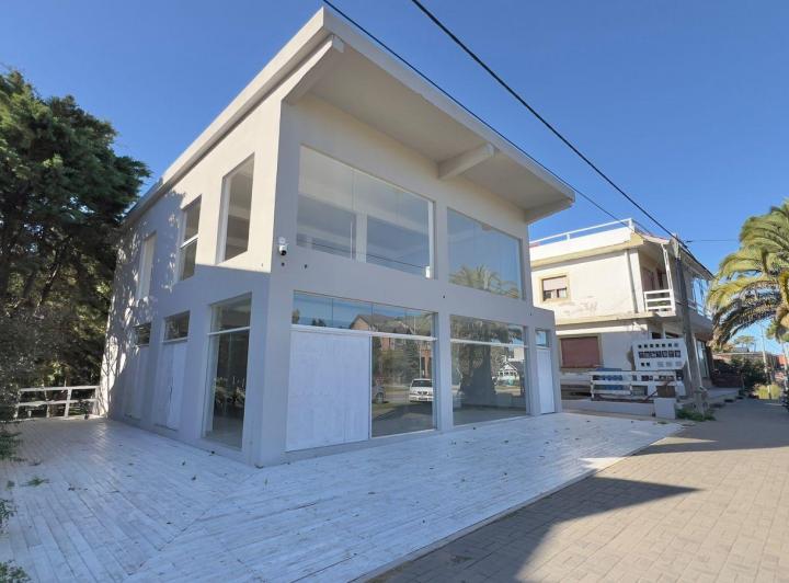 Local comercial · 250m²