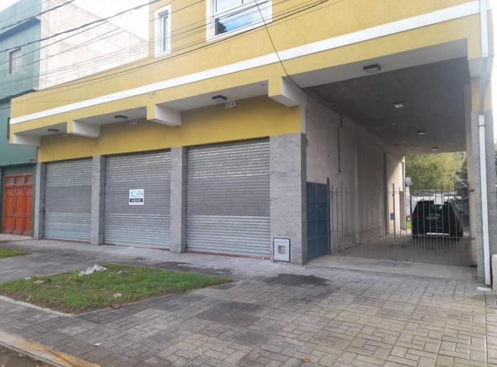 Local comercial · 140m²