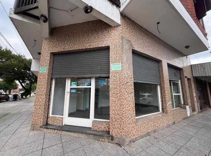 Local comercial · 4 Ambientes