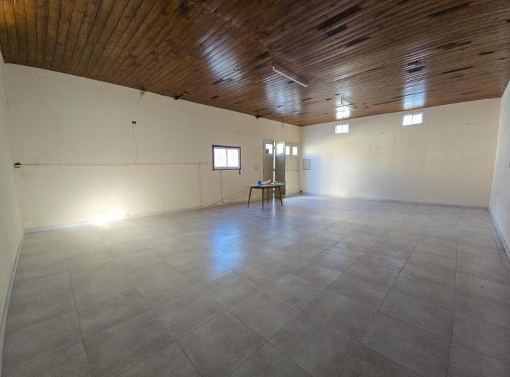 Bodega-Galpón · 180m²