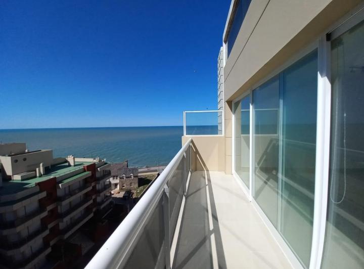 Departamento · 90m² · 4 Ambientes · 2 Cocheras