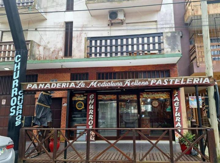 Local comercial · 201m² · 2 Ambientes · 1 Cochera