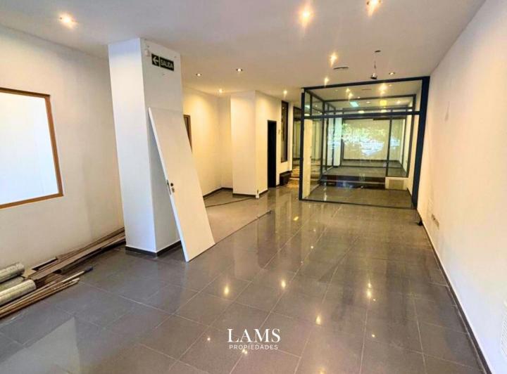 Local comercial · 340m²