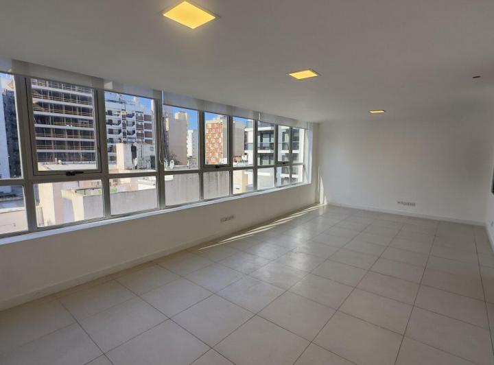 Oficina comercial · 80m² · 3 Ambientes · 1 Cochera