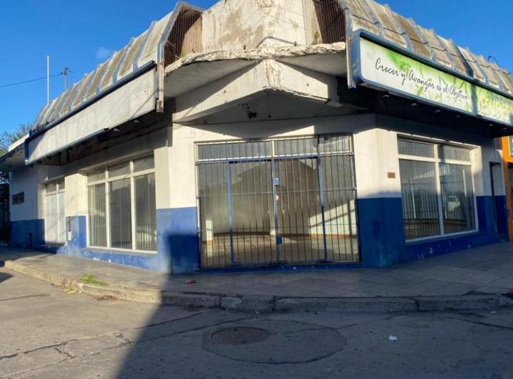 Local comercial · 165m²