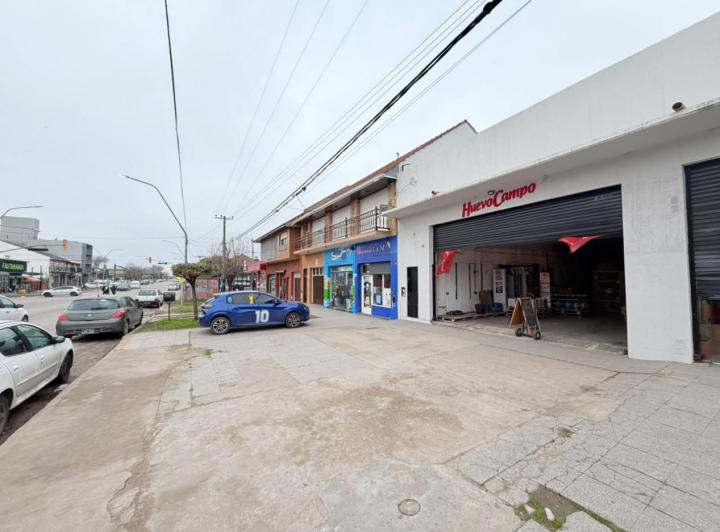 Local comercial · 324m²