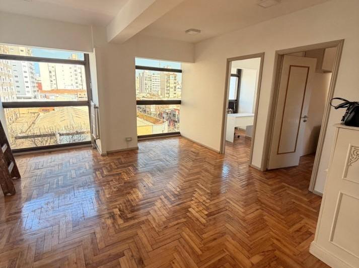 Oficina comercial · 75m² · 5 Ambientes