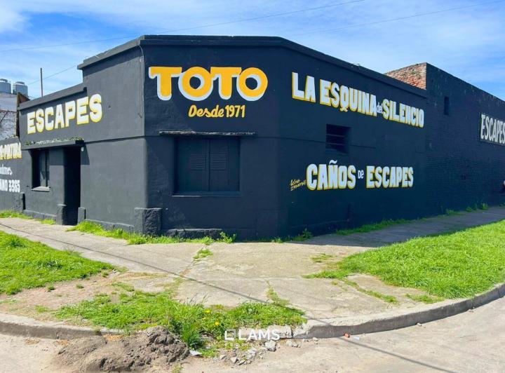 Local comercial · 408m²