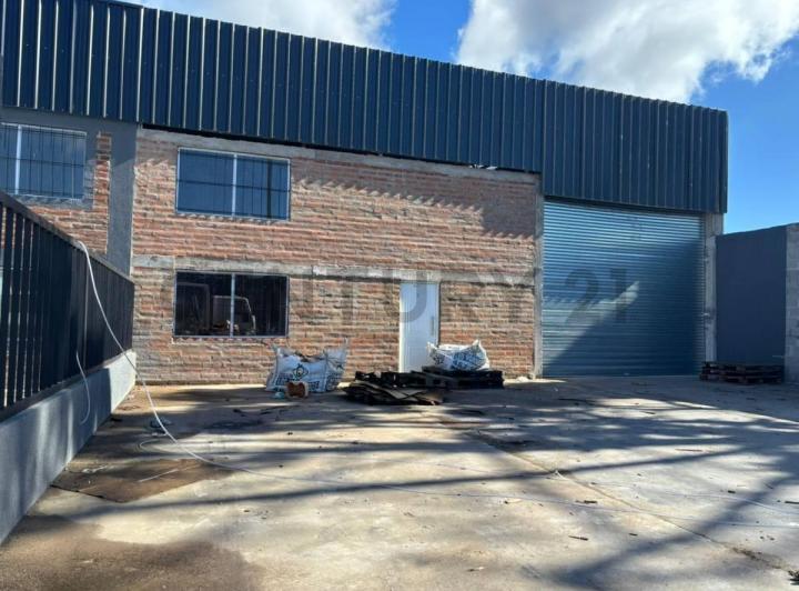 Bodega-Galpón · 200m²