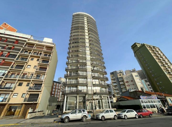 Departamento · 60m² · 2 Ambientes · 1 Cochera