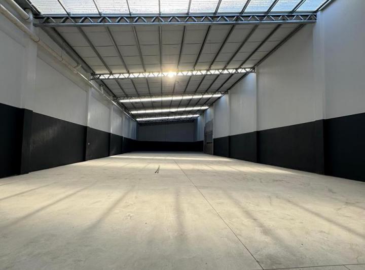 Bodega-Galpón · 900m²