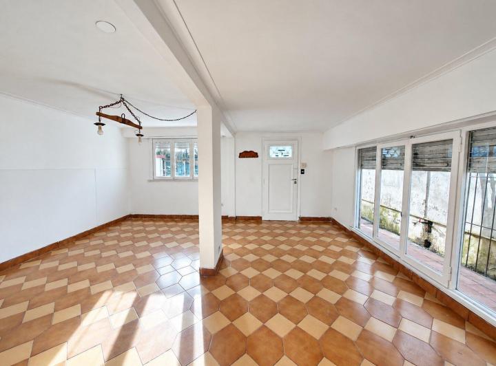 Casa · 92m² · 4 Ambientes · 2 Cocheras