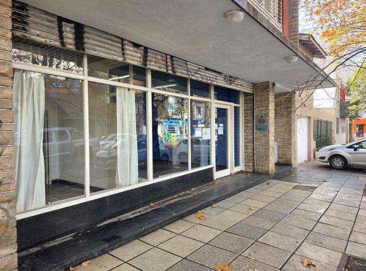 Local comercial · 225m²