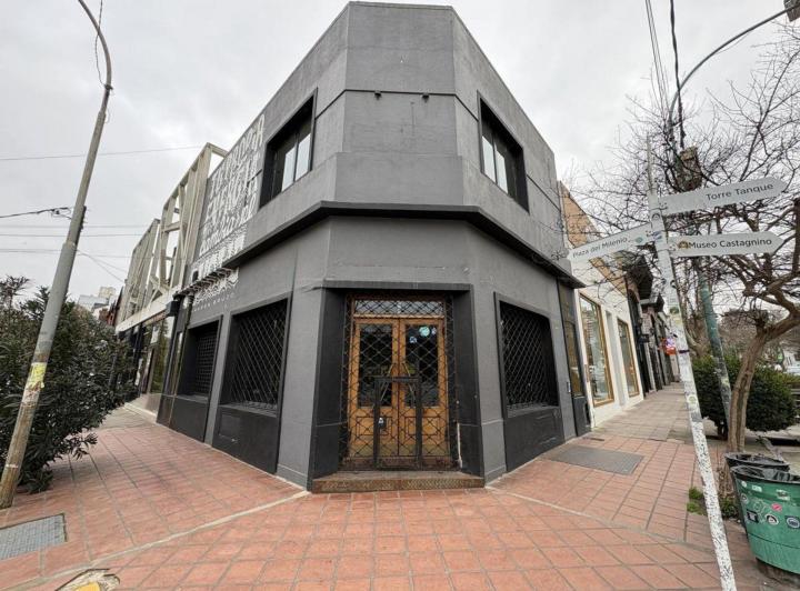 Local comercial · 150m²