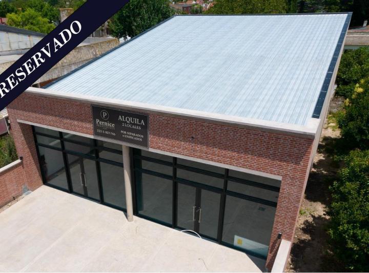 Local comercial · 424m²