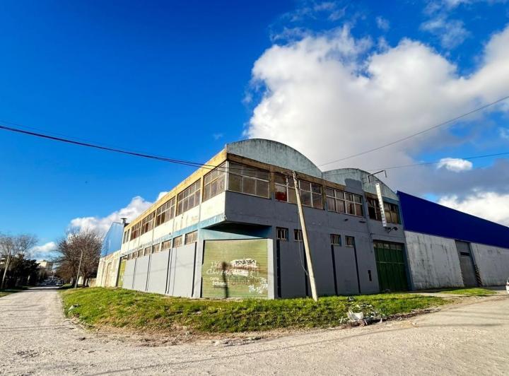 Bodega-Galpón · 710m² · 1 Ambiente