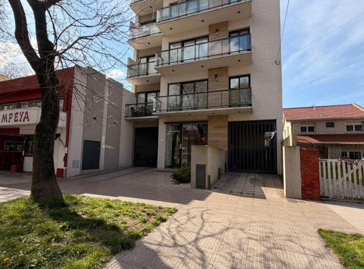 Departamento · 43m² · 2 Ambientes · 1 Cochera