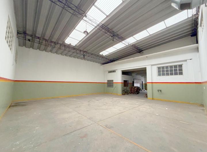 Bodega-Galpón · 230m²