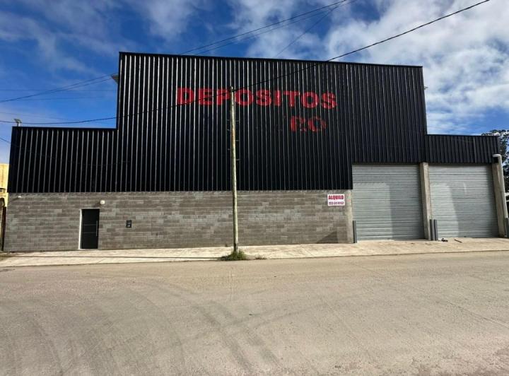 Bodega-Galpón · 1200m²