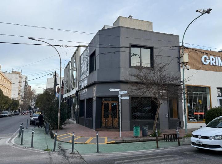 Local comercial · 160m² · 1 Ambiente