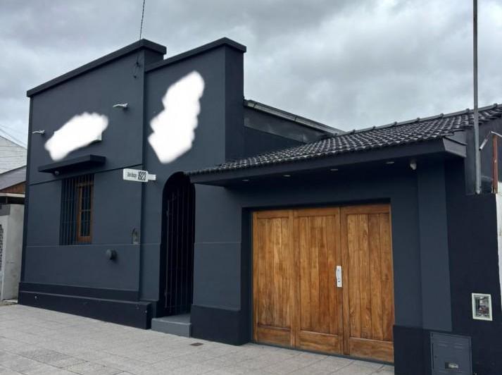 Quinta vacacional · 160m² · 4 Dormitorios · 1 Cochera