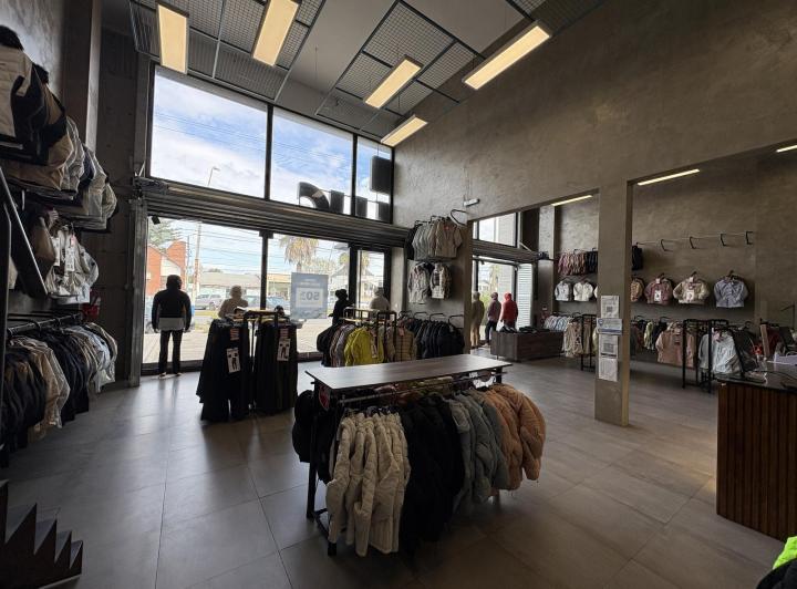 Local comercial · 174m²
