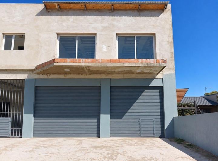Local comercial · 80m² · 2 Cocheras