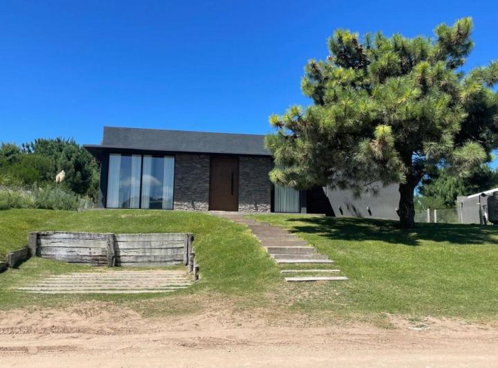 Casa · 208m² · 7 Ambientes