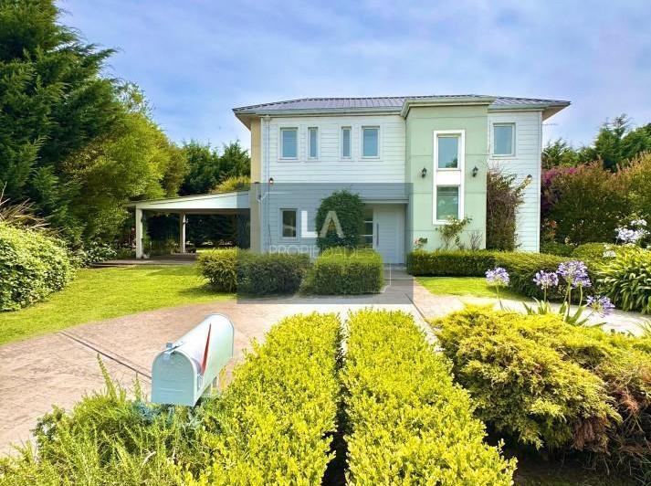 Campo · 150m² · 4 Ambientes · 5 Cocheras