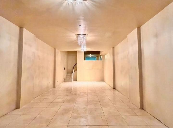 Local comercial · 100m²
